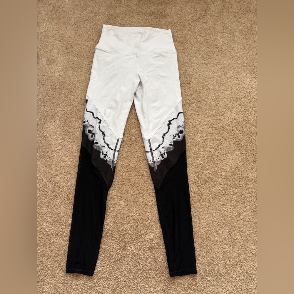 ALO size M leggings